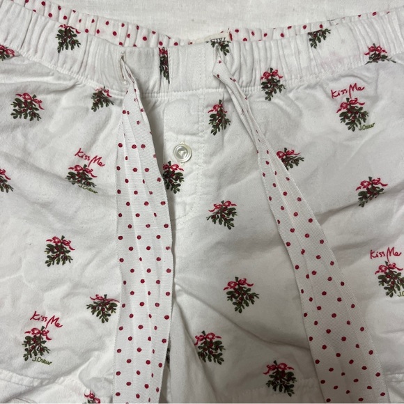 Mistletoe Shorts ~Final Sale - Picture 3 of 13